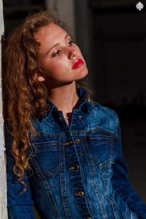 Auteur visagiste Jenny Van Belle - Streek shoot
Model: Charlotte 