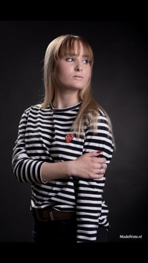 Auteur model Catharina Bauer - 
Bestandsdatum : 05-08-2019
