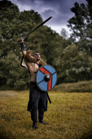 Auteur fotograaf Claus - model Ali. Viking thema; The 13th warrior