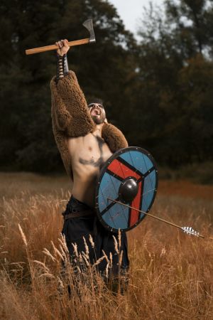 Auteur fotograaf Claus - model Ali. Viking thema; The 13th warrior