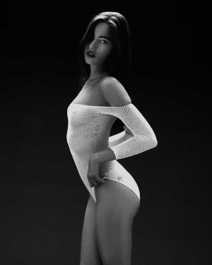 Auteur model Céline Cheng - 
Copyright : @delightfull.be

Camera : @delightfull.be
Fotodatum : 31-05-2025