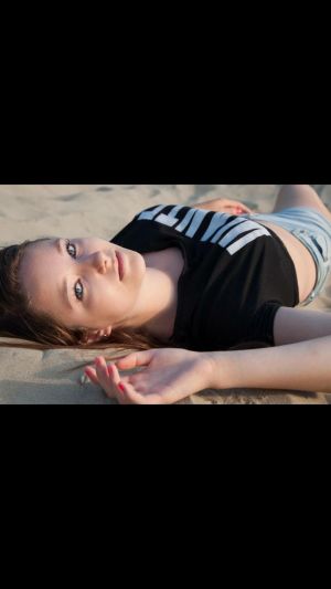 Auteur model Nina Van Leur - 
Bestandsdatum : 16-08-2017