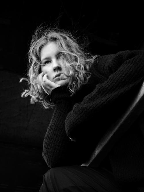 Auteur model Laura Bakker - 