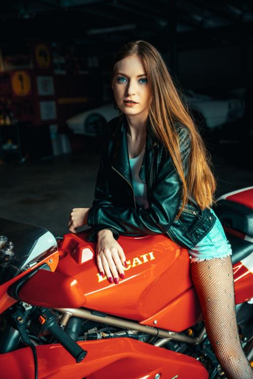 Auteur model Kayleigh De Kerpel - Model: Kayleigh De Kerpel
Fotograaf: Samuel Algoet