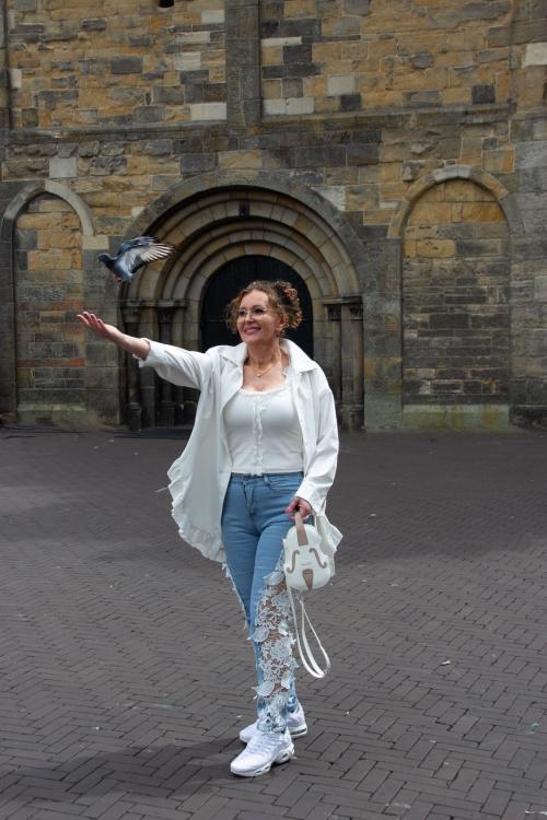 Auteur model MonaDina - 