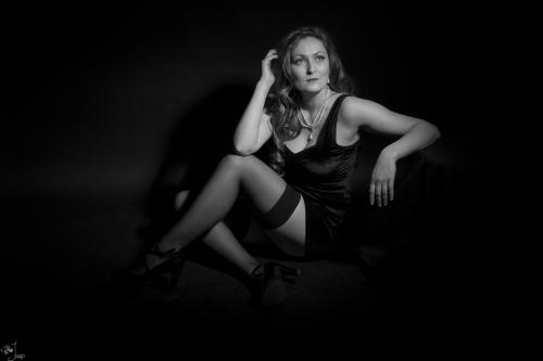 Auteur fotograaf Jaap Van Egmond - lowkey lingerie sensual black and white