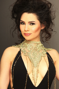 model Vera