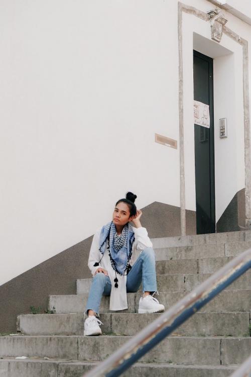 Auteur model Afira wati - 
