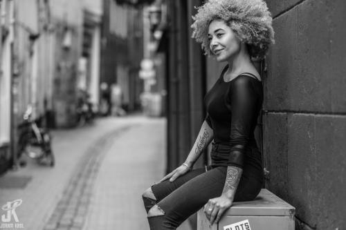 Auteur model Melly - 
