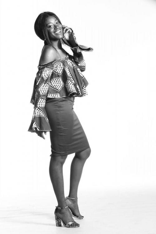 Auteur model Sandra Sarkodie - 