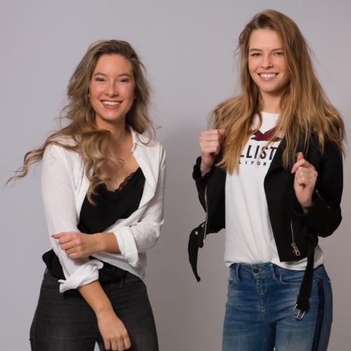 Auteur fotograaf Jops Robroeks - Melissa and Tessa having fun