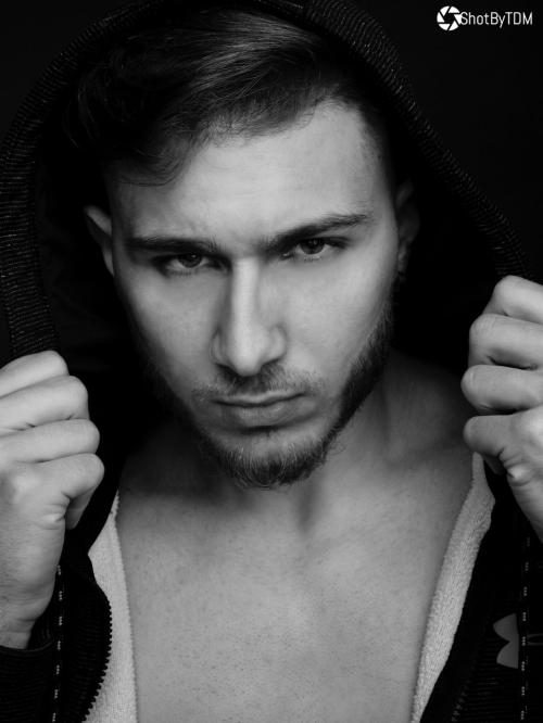 Auteur model Jonathan - 