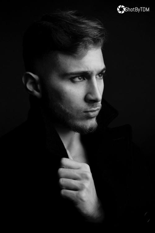 Auteur model Jonathan - 