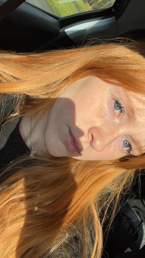 Auteur model Charlotte - 