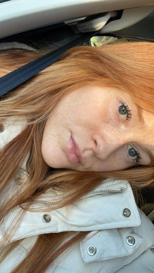 Auteur model Charlotte - 