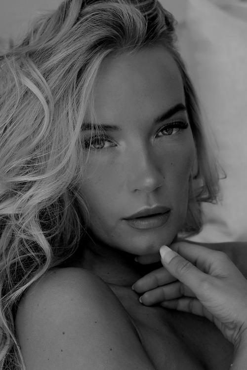 Auteur fotograaf W v d Graaff - 