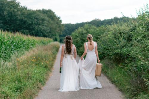 Auteur fotograaf Look Beautiful - Koppel: De Regenboog Meisjes (Lynn en Natalie), Fotograaf: Hadassah Fotografeert, 
Videograaf: Jippey Media, 
MUAH: Lo