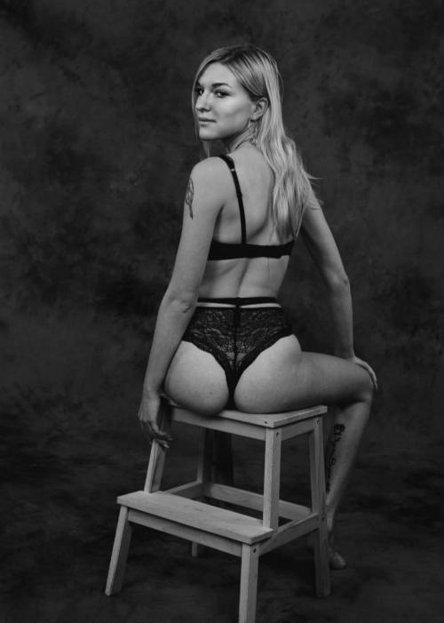 Auteur model Caroline1306 - 