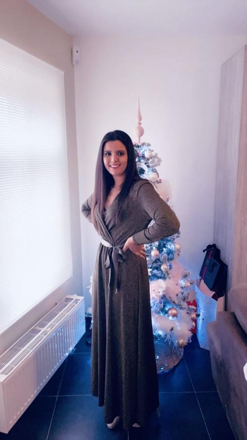 Auteur model Julia - 