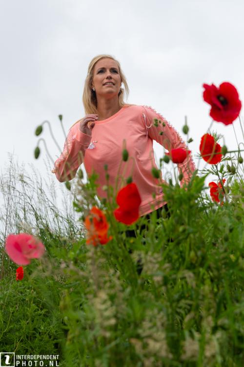 Auteur fotograaf Ton Dekkers - Karen bij een sportshoot