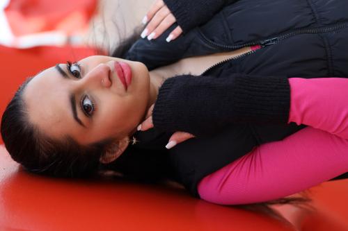 Auteur model Aurelie Sarkar  - 