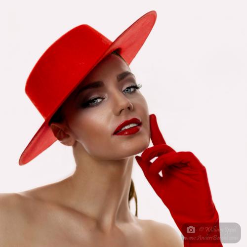 Auteur fotograaf Anders Belicht Beeld - Lady in RED: Seline