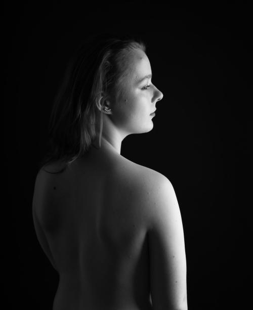 Auteur model Chinouk Bemindt  - Studio Shoot in Asse, Antwerpen
Topless portrait
Agency: Disstrikt Models
Fotograaf: Photoman13333