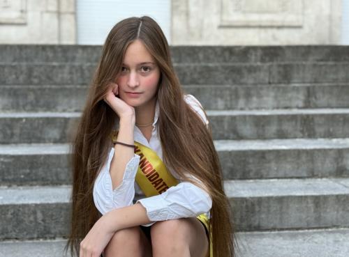 Auteur model Eva - Model: Eva
Ik ben kandidate Miss Oost-Vlaanderen.
Deze foto werd getrokken voor mijn publicatie van kandidate.