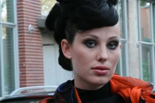 Auteur model VÉ - 