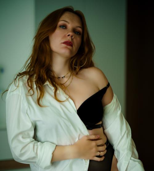 Auteur model Lindsey jonniau - 