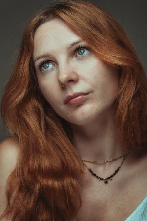 Auteur model Lindsey jonniau - 