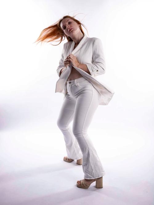 Auteur model Lindsey jonniau - Model: lindsey jonniau
Fotograaf:johan vdv
Thema:fashion