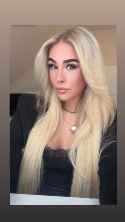 Auteur model Rachel - 