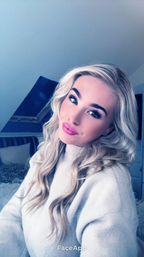 Auteur model Rachel - 