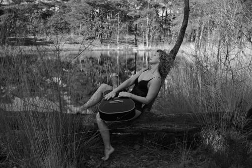 Auteur model Didi - Location: outdoor Eindhoven Netherlands 2025
Photographer: Erwin (Erwinonthemove)
Model: Didi