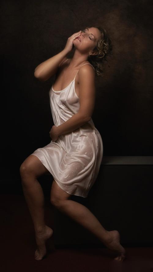 Auteur model Didi - Location: private studio Netherlands 2025 
Photographer: Ria Janssen
Model: Didi