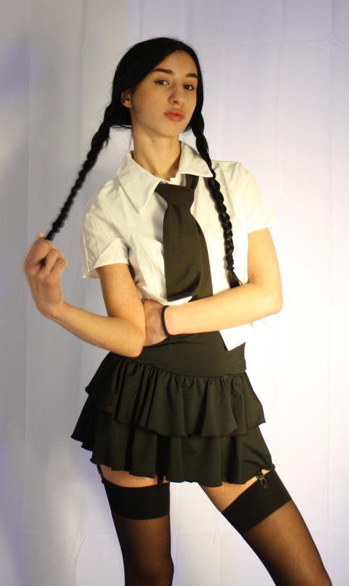 Auteur fotograaf SMADdie86 - Shoot van 08-03-2026 in eigen studio. Thema Wednesday, andere fotos zijn wellicht te bloederig geworden (filmbloed uiter