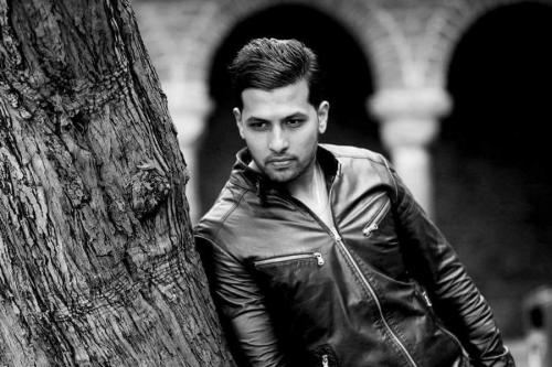 Auteur model Ashish Dogra - 