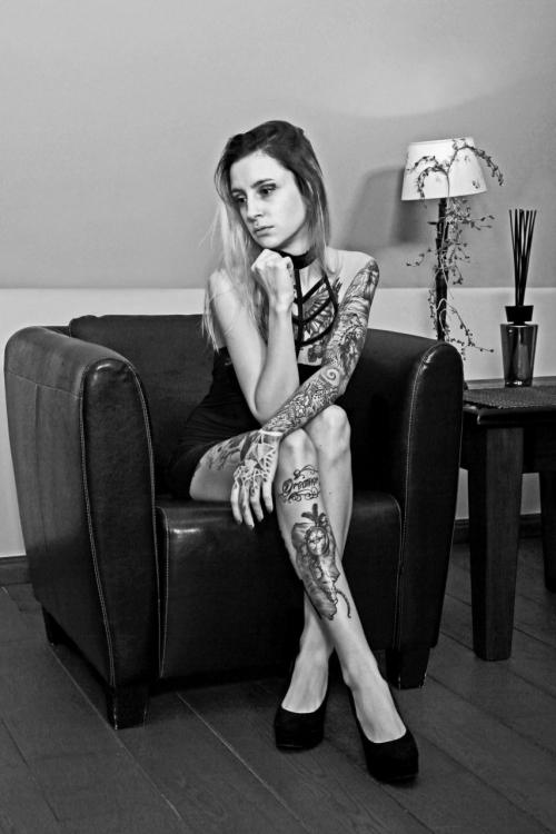 Auteur model model.charlotte - full tattooed