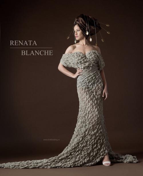 Auteur model Renata Blanche - 