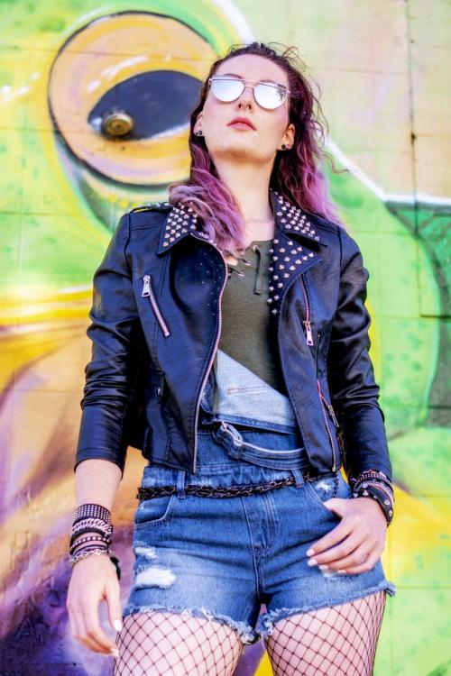 Auteur model Dana - 
